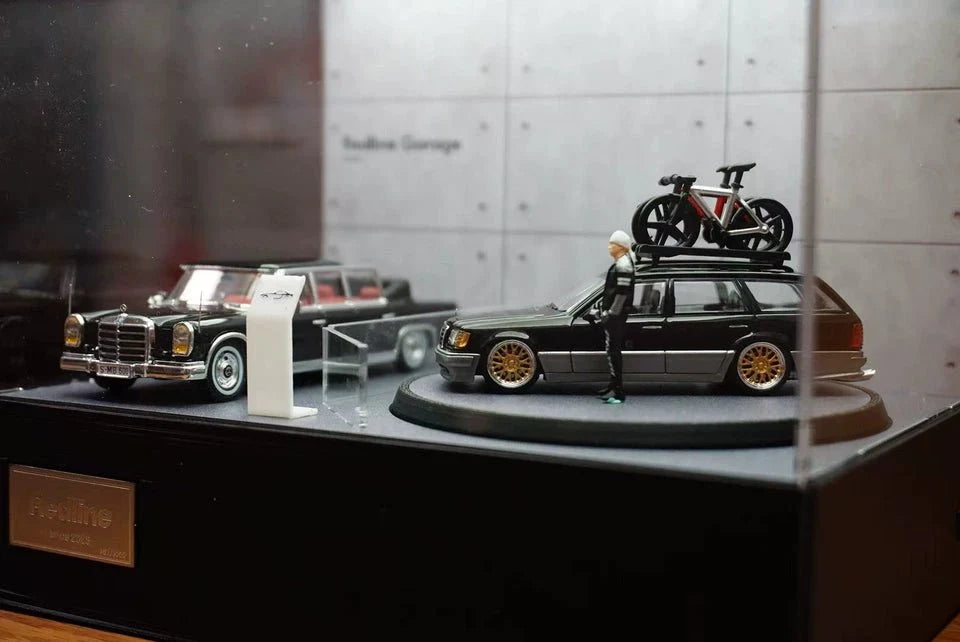 1/64 Rotating Acrylic Car Display Case Shelf | LED Display Box & Showroom Garage - The Card Collective