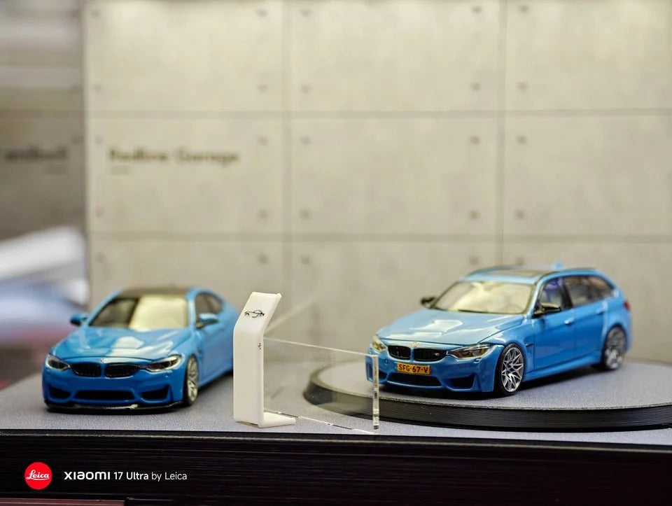 1/64 Rotating Acrylic Car Display Case Shelf | LED Display Box & Showroom Garage - The Card Collective